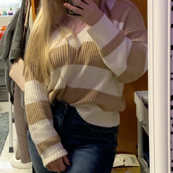 american eagle outfitters v neck striped sweater - Picture 1 of 4